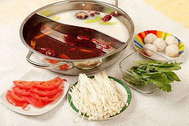 东方古风模拟经营游戏《筑城与探险》现已正式上线